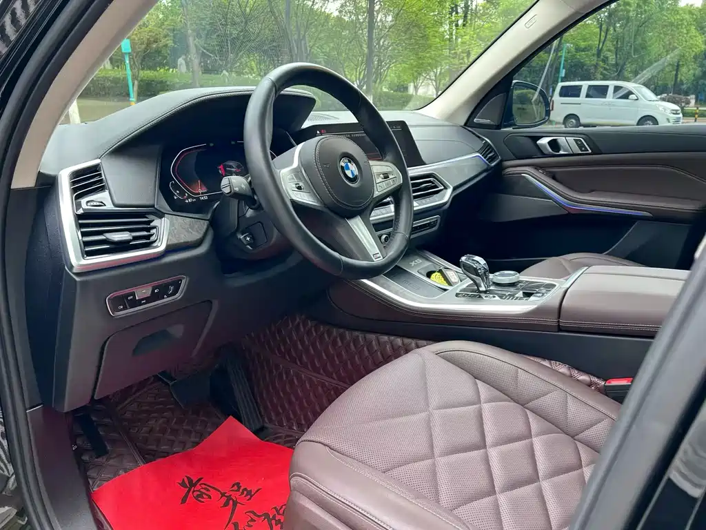 BMW X5 2022 xDrive 30Li Premium M Sport