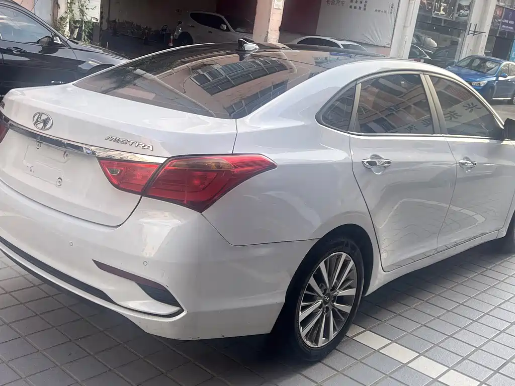 Hyundai Mistra — миниатюра 4