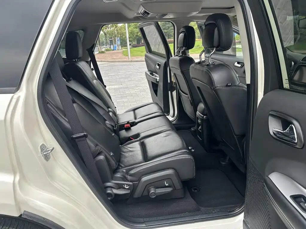 Dodge Journey — миниатюра 18