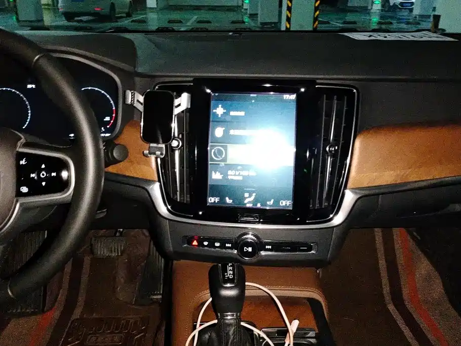 Volvo S90 — миниатюра 13