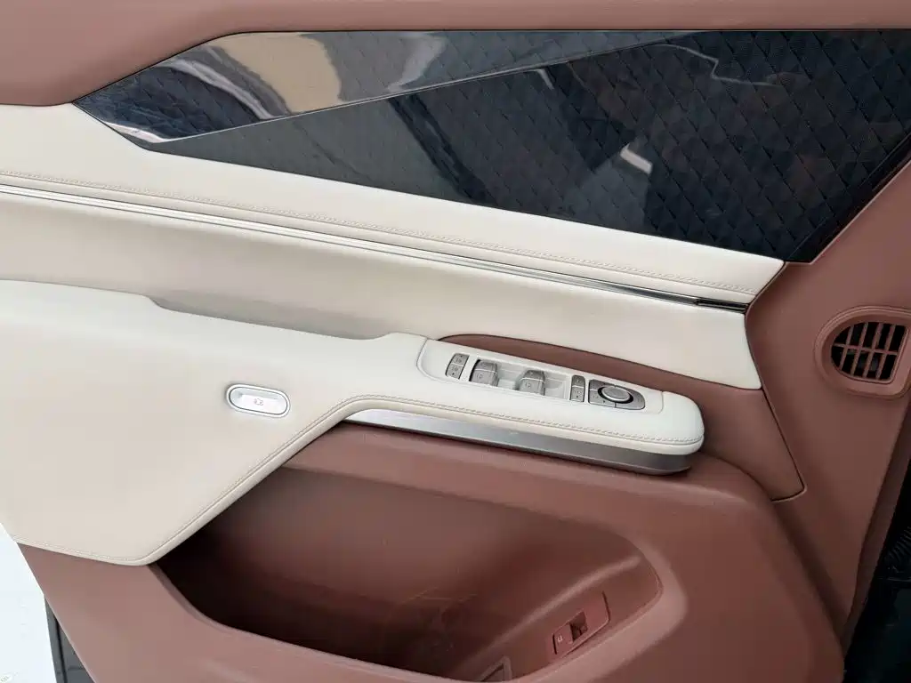 BYD Xia — миниатюра 11