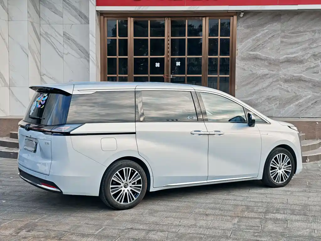 GAC TRUMPCHI E8 NEW ENERGY