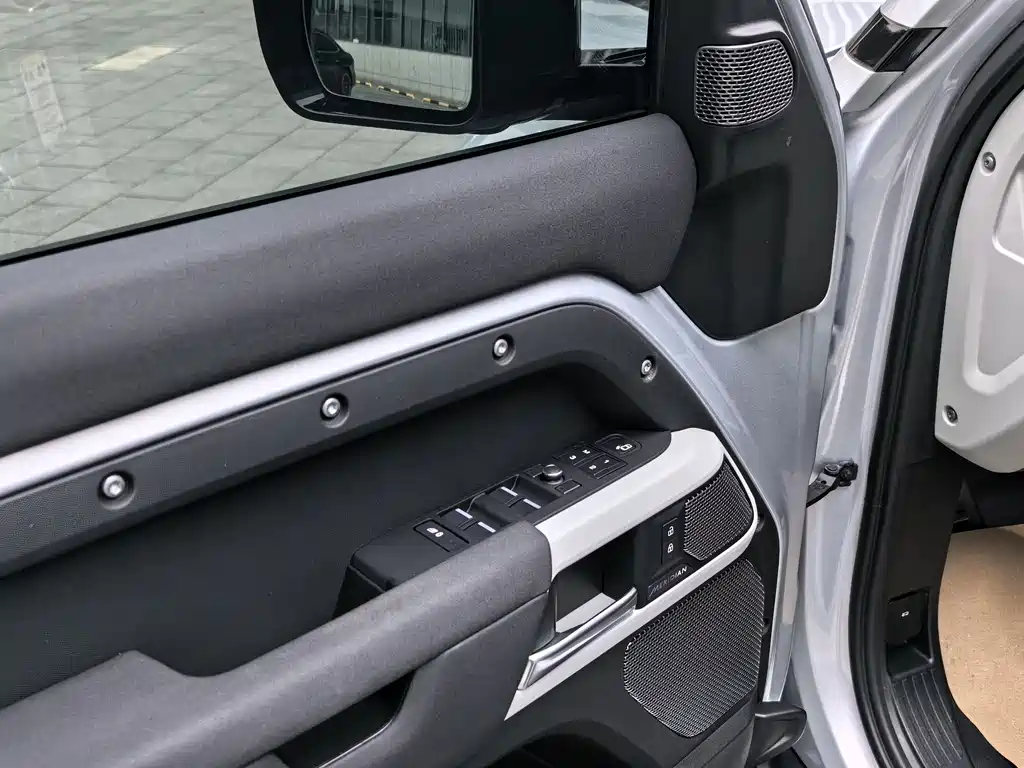Land Rover Land Rover Defender 2021 110 P400