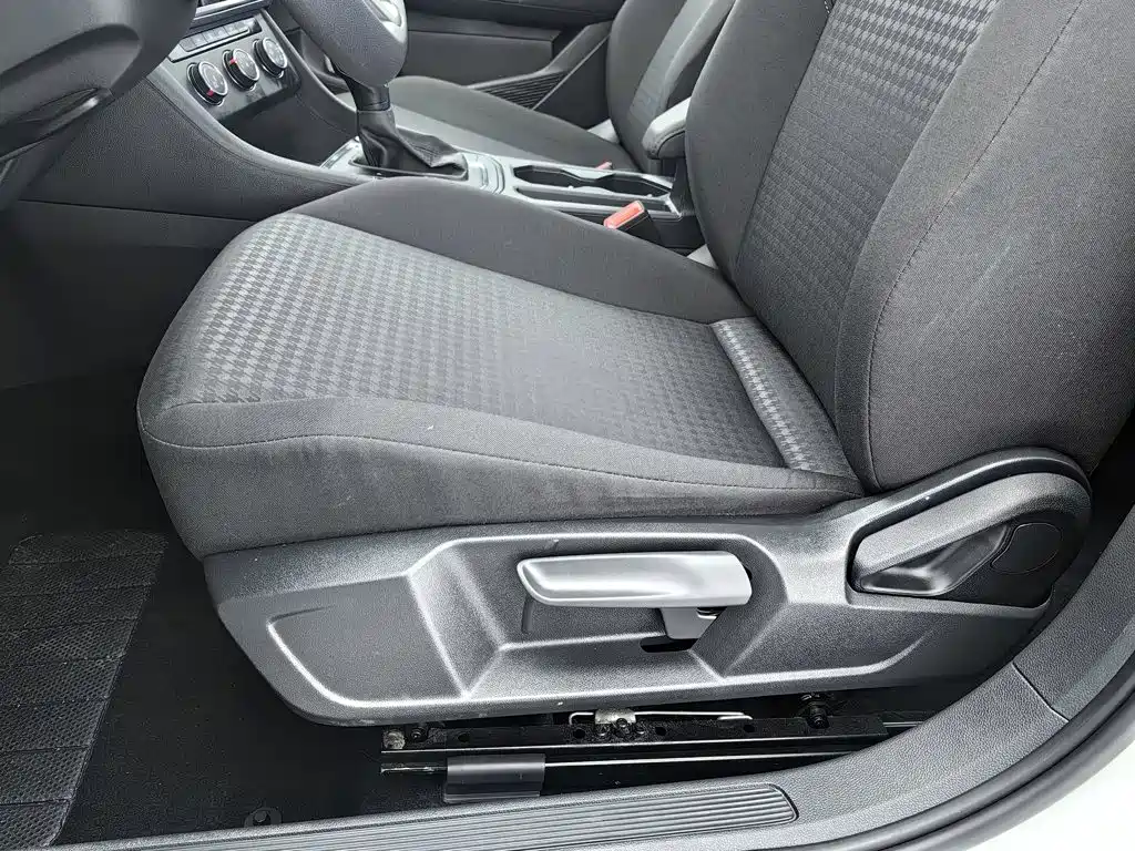 Volkswagen Bora — миниатюра 20