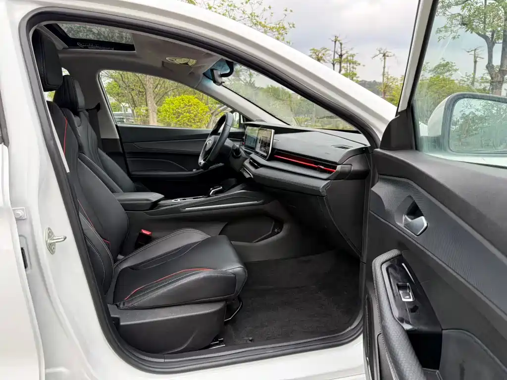 Geely Binrui Binrui COOL 1.5T DCT Dragon Edition, фото 12