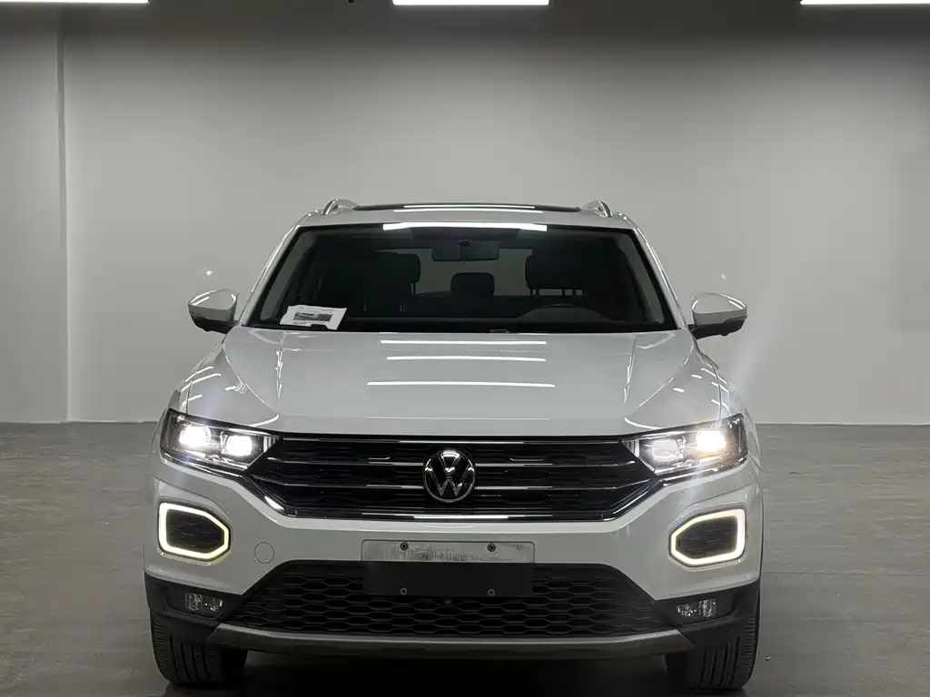 Volkswagen T-Roc — миниатюра 2