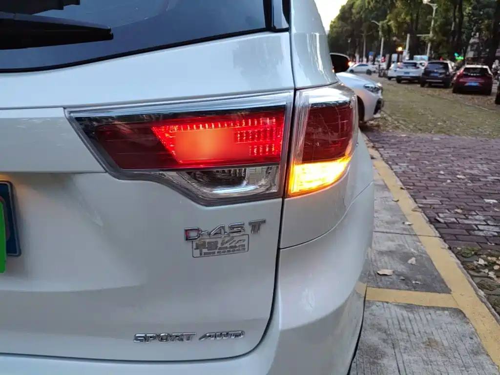 Toyota Highlander — миниатюра 8