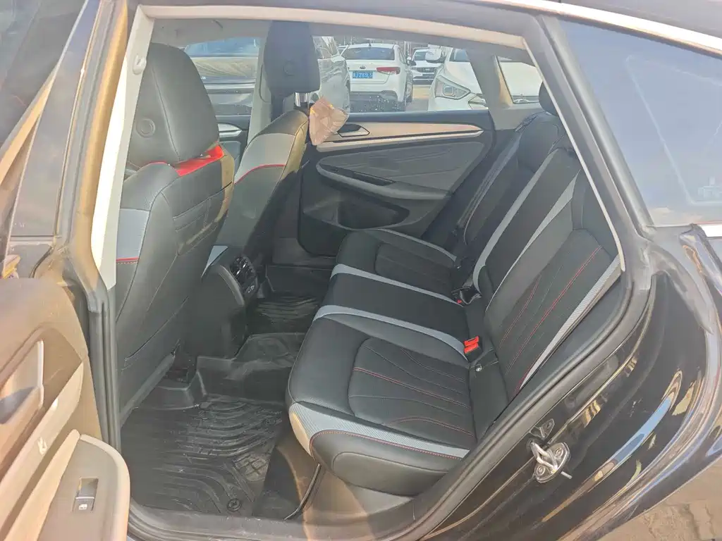Volkswagen Lamando — миниатюра 6