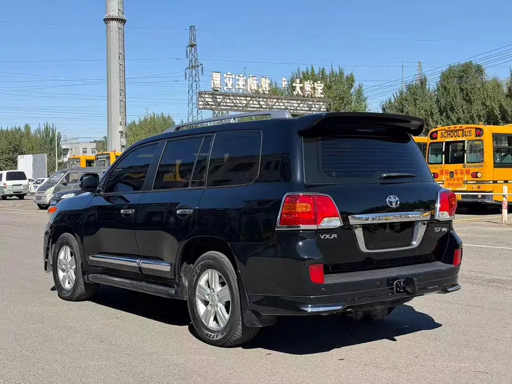 Toyota Land Cruiser — миниатюра 6