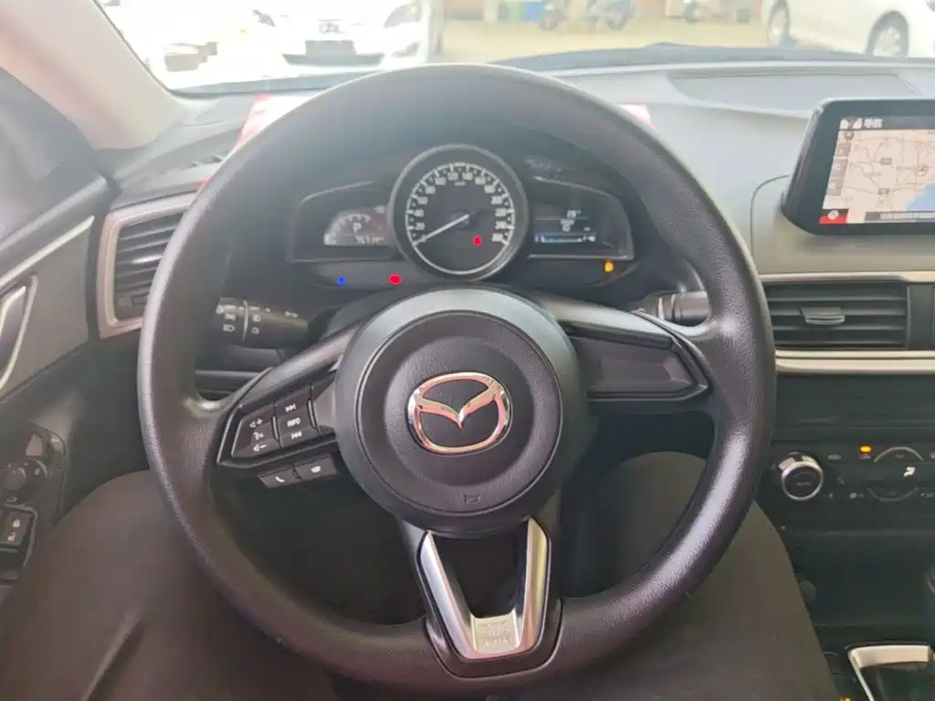 Mazda 3 Axela — миниатюра 11