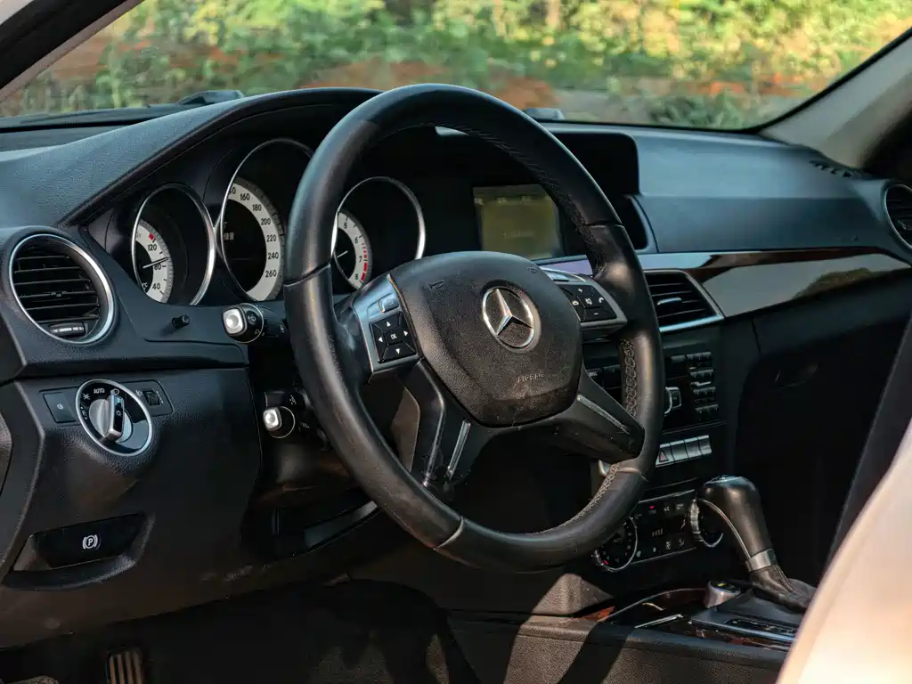 Mercedes-Benz C-Class — миниатюра 22