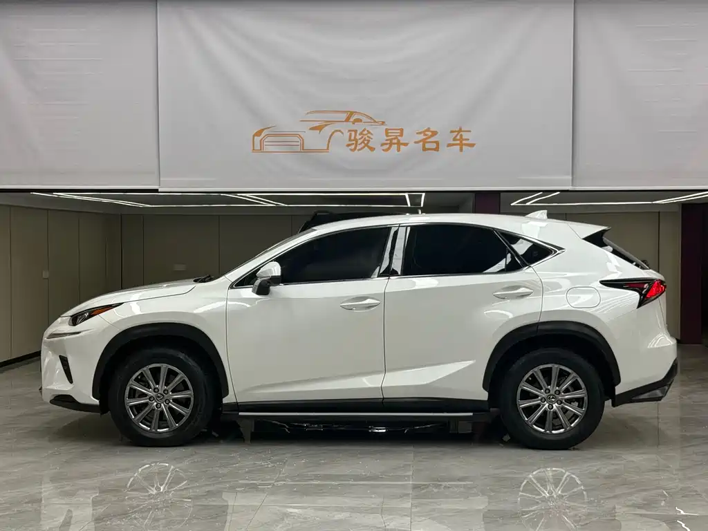 Lexus NX — миниатюра 8