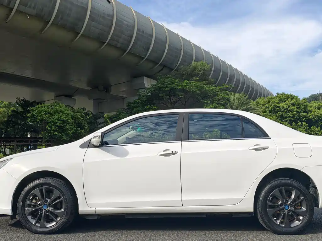 BYD Qin NEV — миниатюра 5