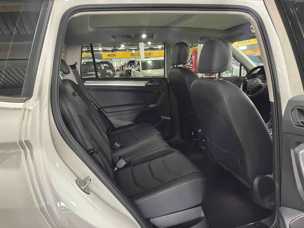 Volkswagen Tiguan L — миниатюра 10