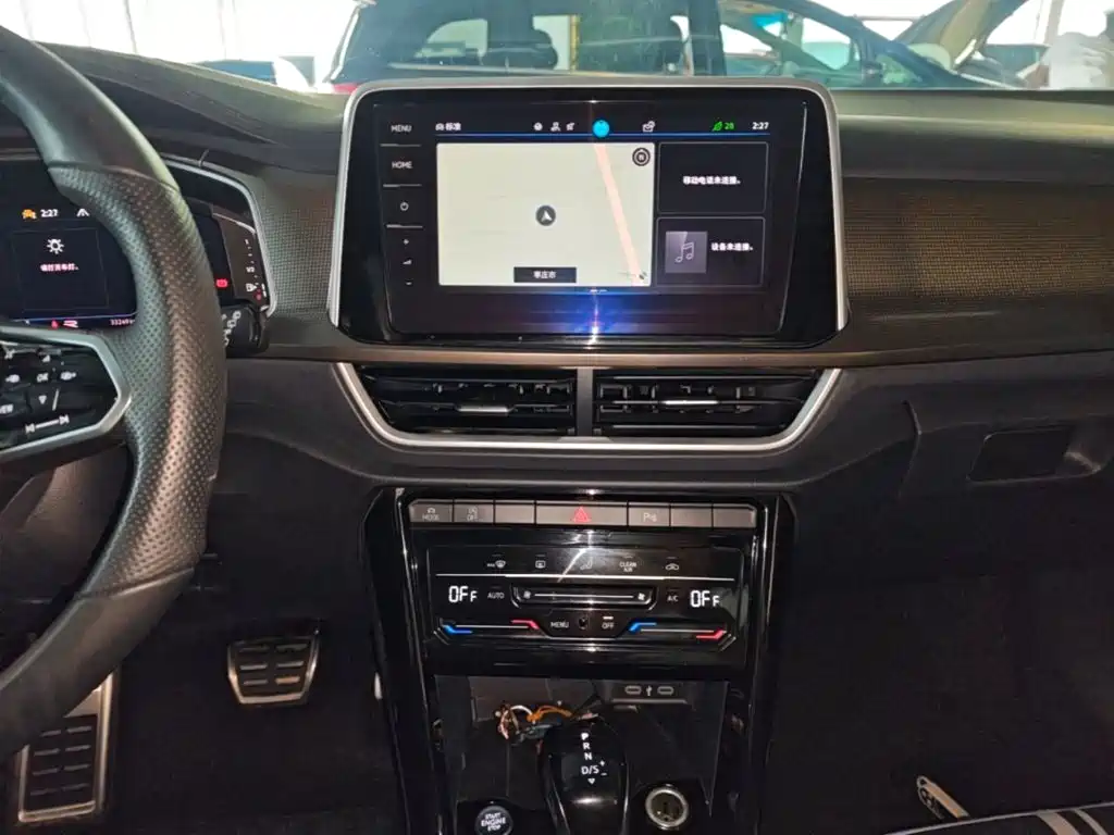 Volkswagen T-Roc — миниатюра 13