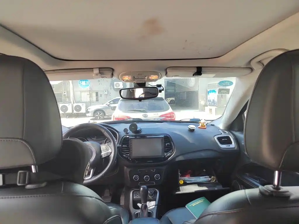 Jeep Compass — миниатюра 9