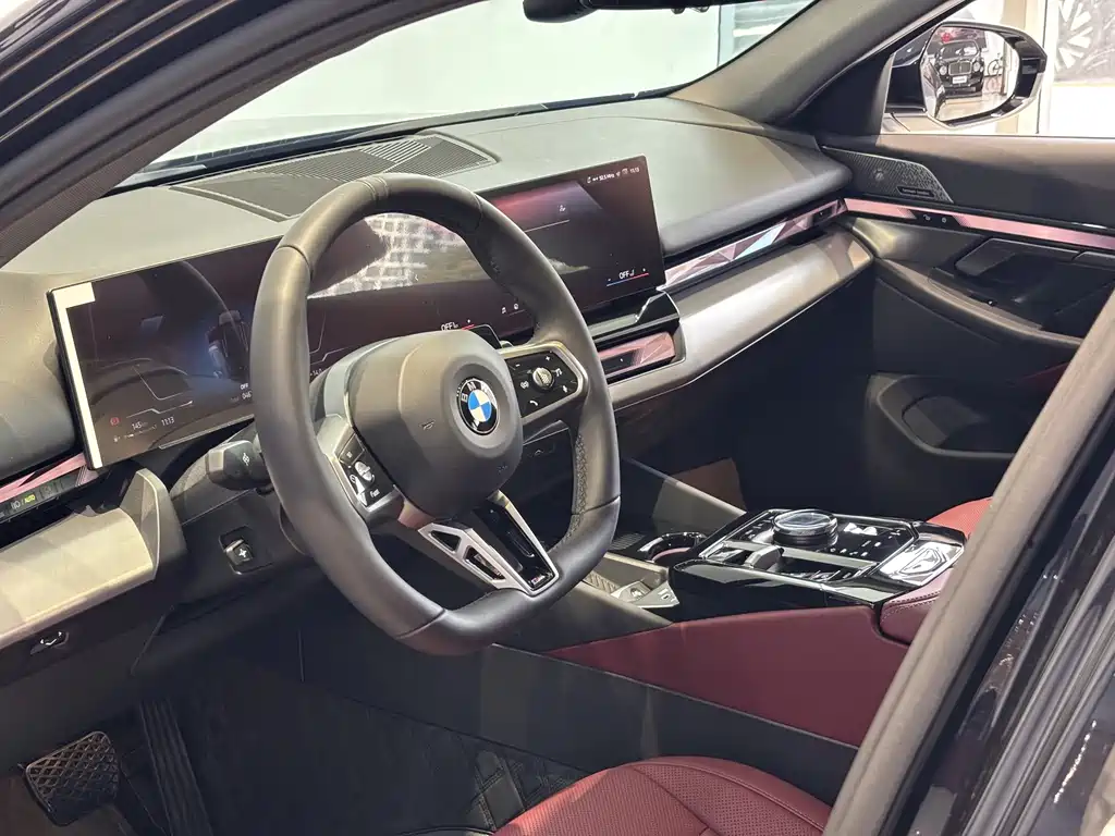 BMW 5 Series — миниатюра 8