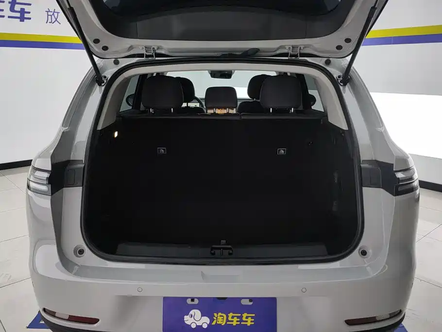 Leapmotor Leapmotor C10 — миниатюра 4