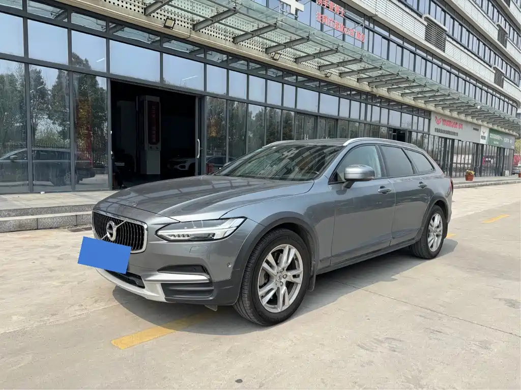 Купить Volvo V90