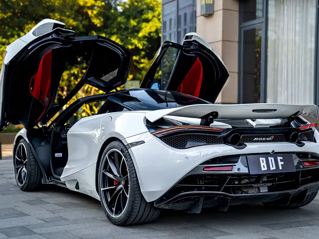 MCLAREN 720S