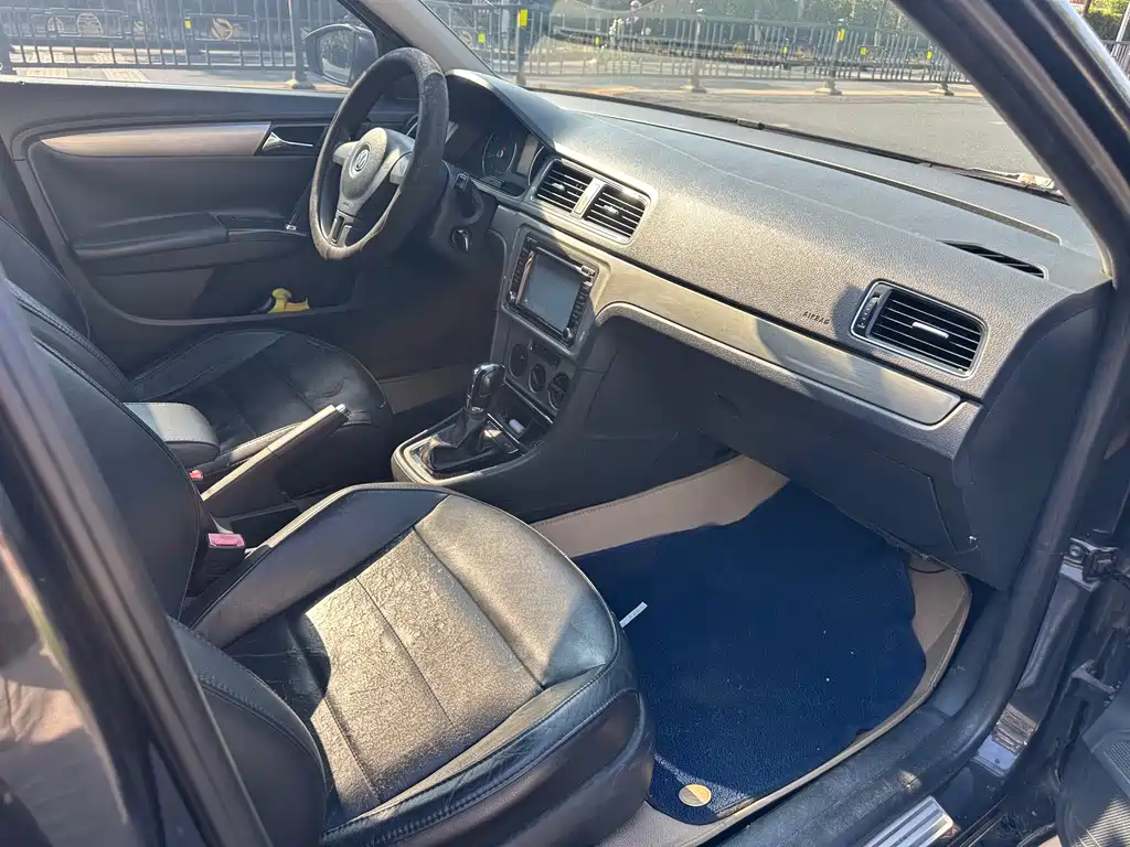Volkswagen Lavida — миниатюра 7