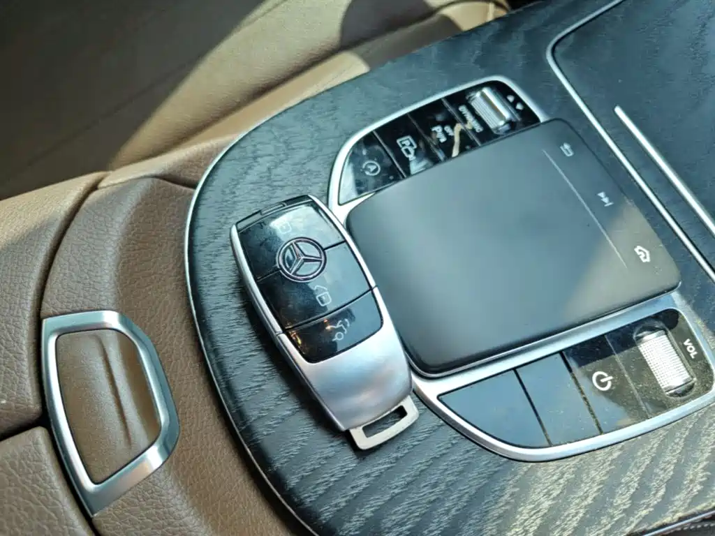 Mercedes-Benz E-Class (Import) — миниатюра 9