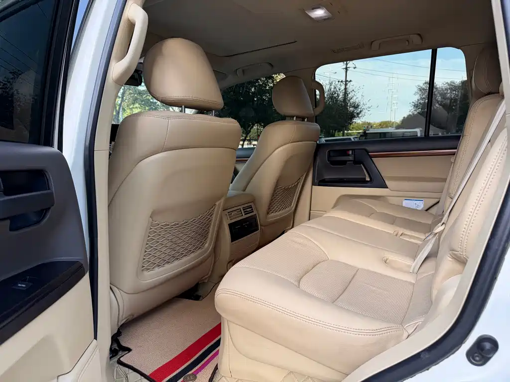 Toyota Land Cruiser — миниатюра 9