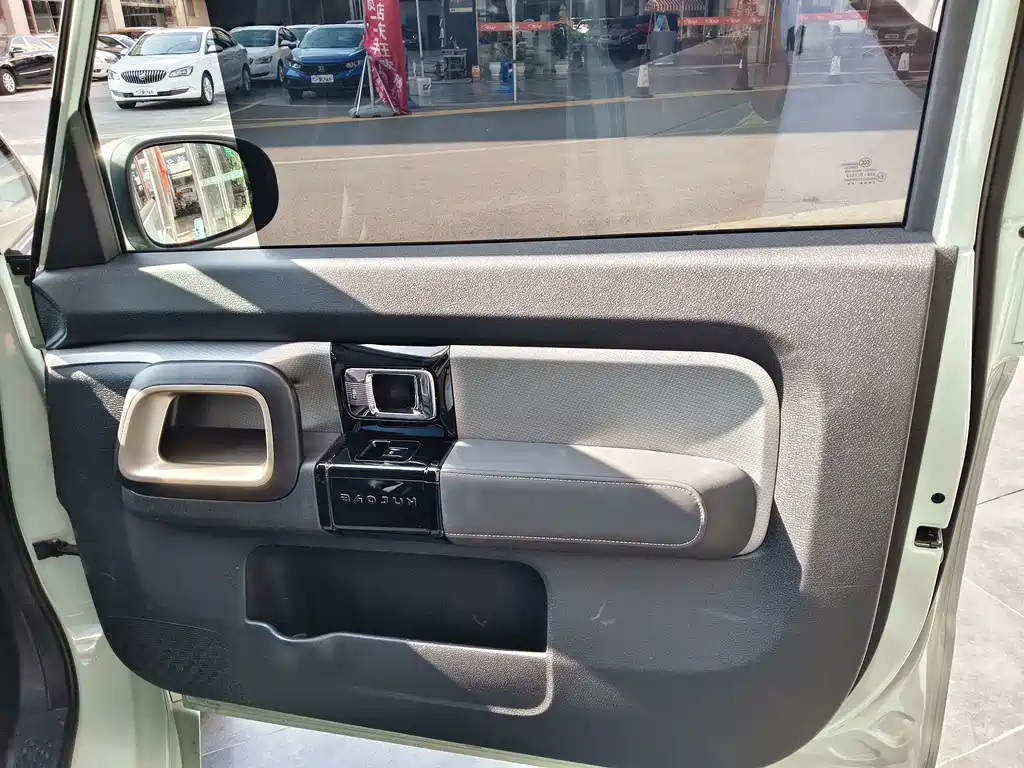 Baojun KiWi EV — миниатюра 7