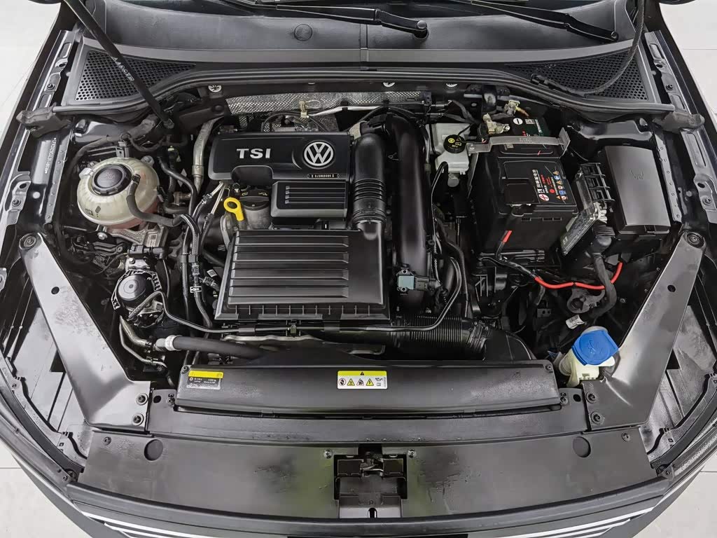 Volkswagen Magotan 1.4 л 2021 г. Чёрный, пробег 47100 км