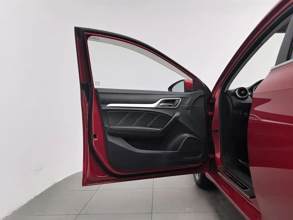 MG MG6 — миниатюра 8