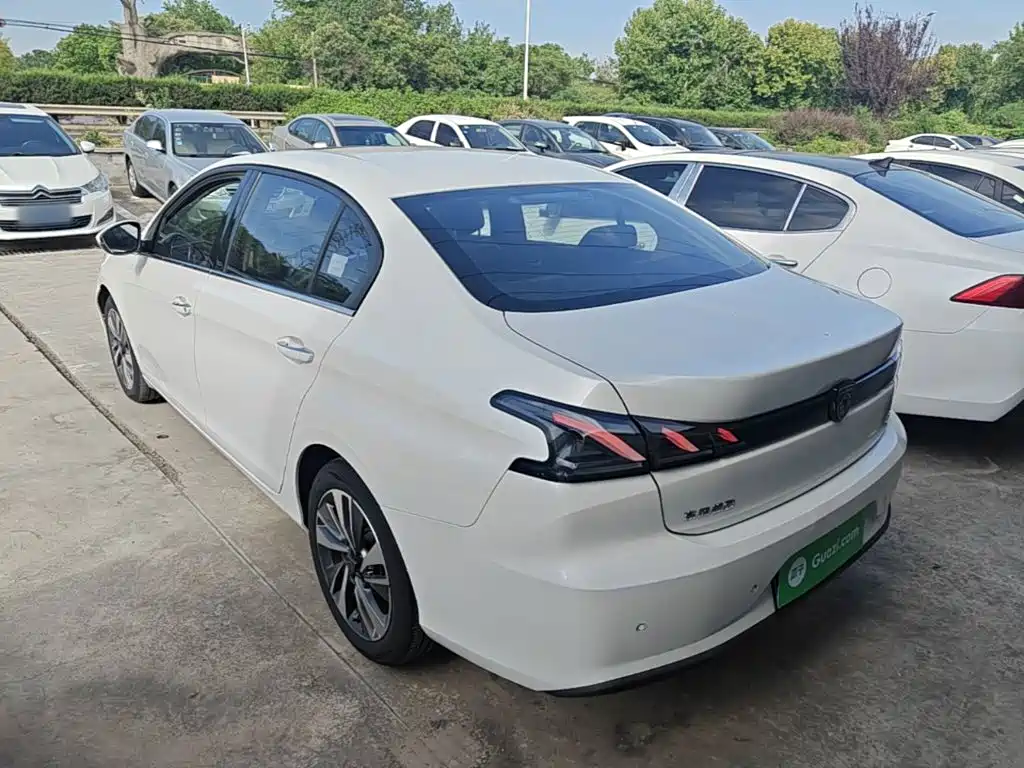 Peugeot 408 — миниатюра 5