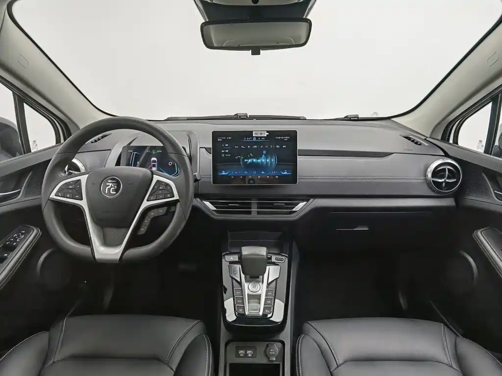 BYD Yuan EV — миниатюра 5