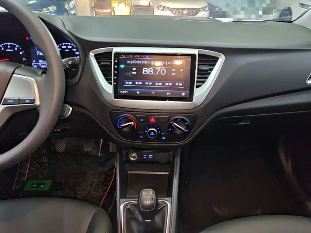 Hyundai Verna — миниатюра 13