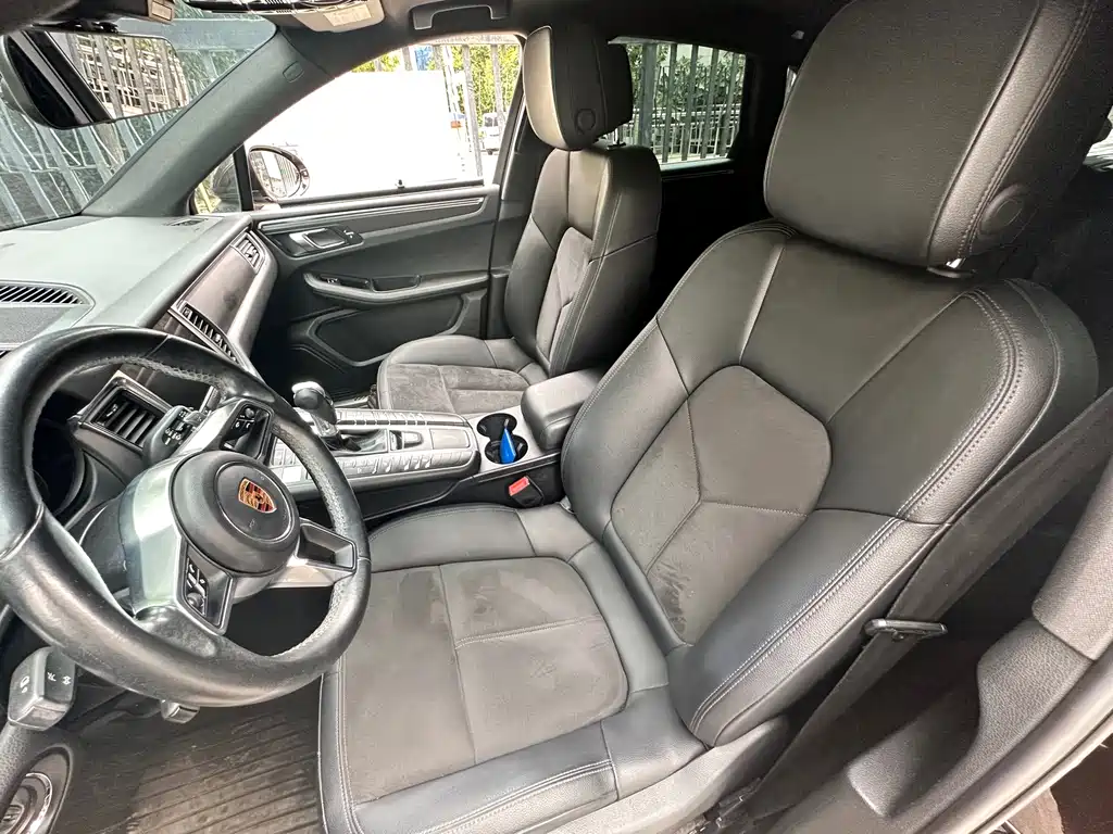 Porsche Macan — миниатюра 12