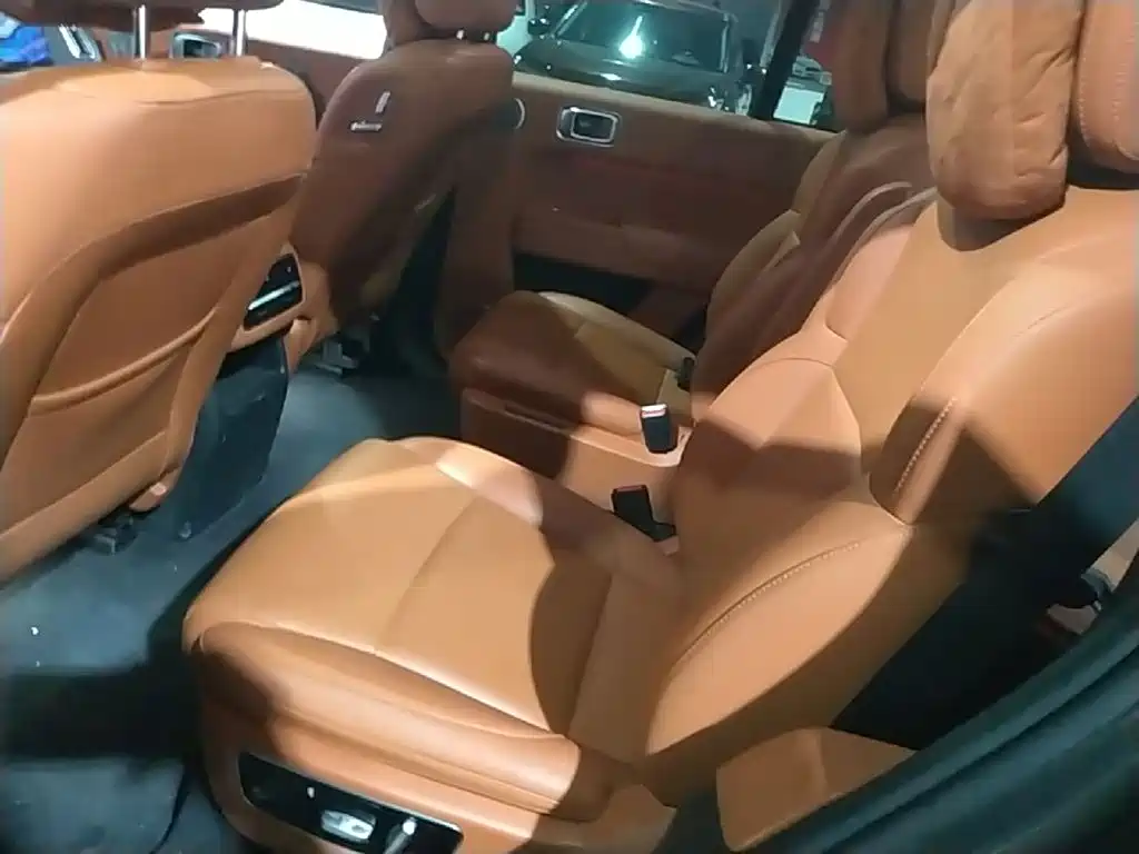 Li Auto Li L8 — миниатюра 17
