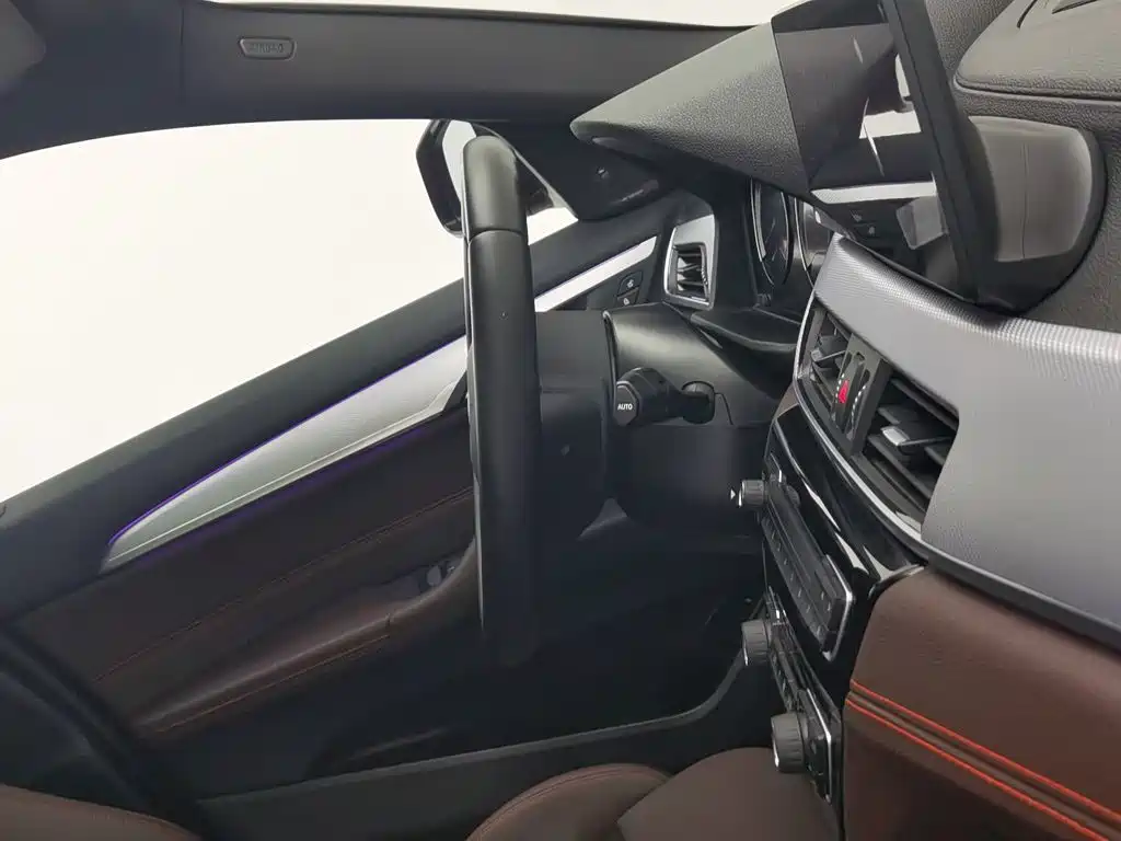 BMW X2 — миниатюра 22