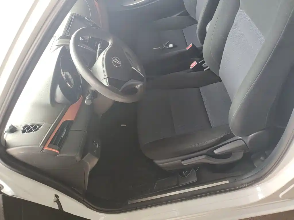 Toyota Yaris L — миниатюра 15
