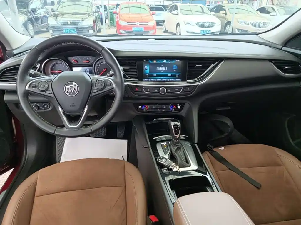 Buick Regal — миниатюра 10