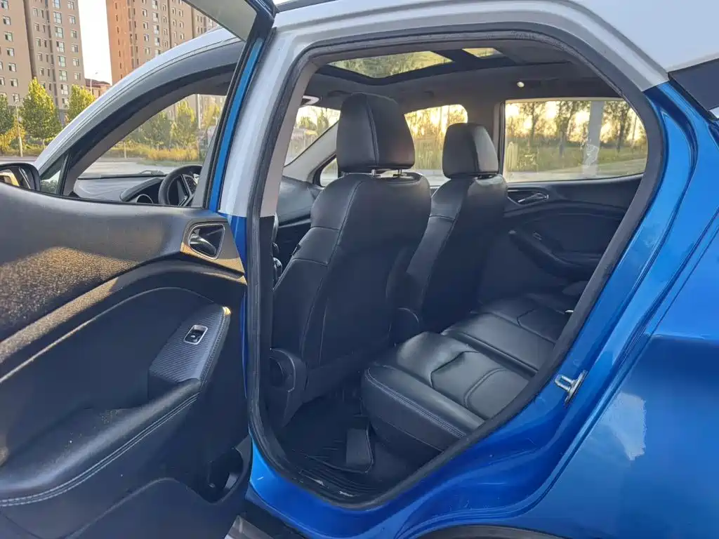 BYD Yuan EV — миниатюра 4