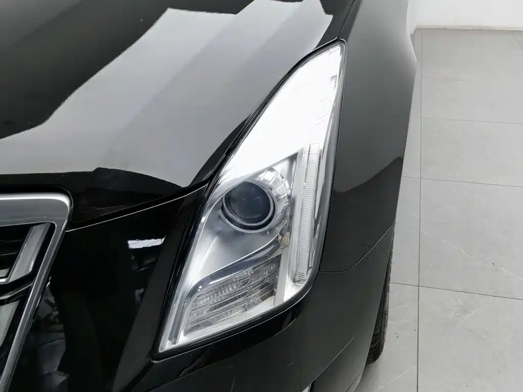 Cadillac XTS — миниатюра 7