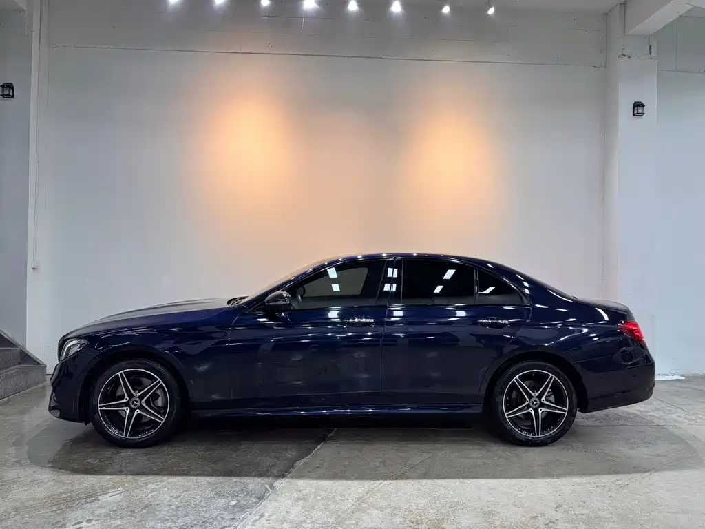 Mercedes-Benz E-Class (Import) — миниатюра 4