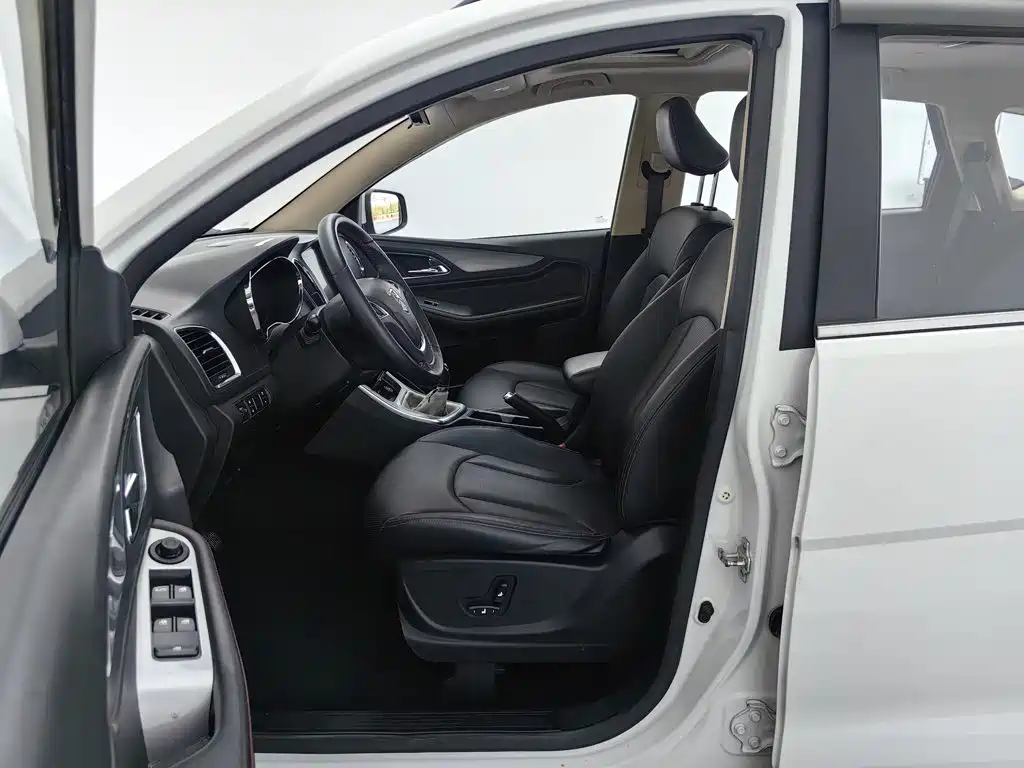 Baojun 560 — миниатюра 10