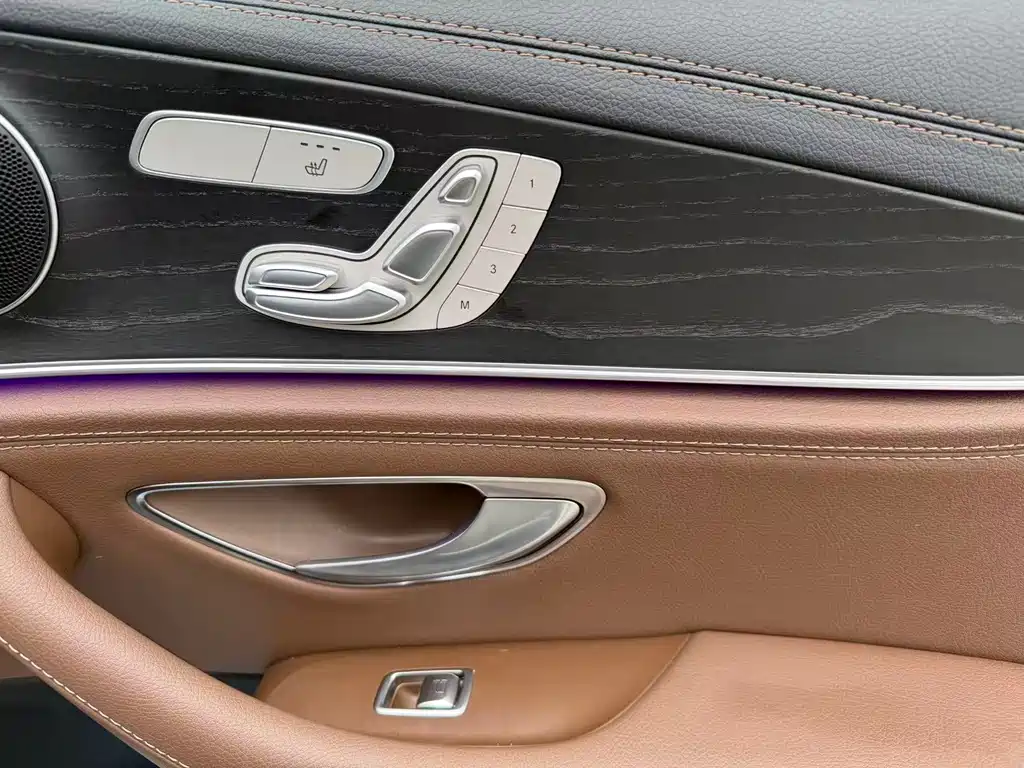 MERCEDES-BENZ E CLASS