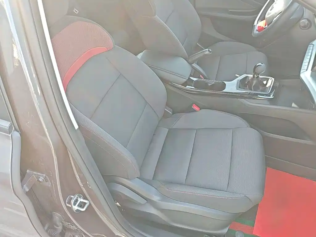 MG MG5 — миниатюра 25