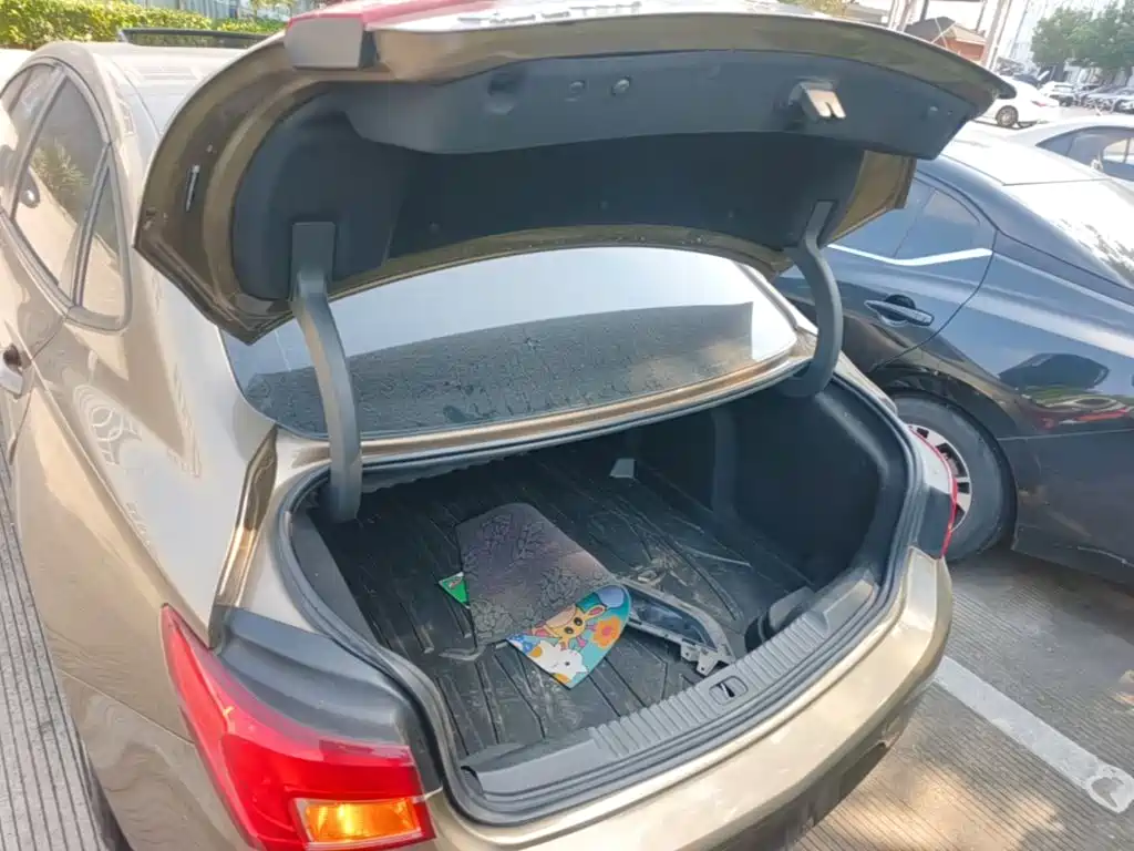 Buick Verano — миниатюра 19