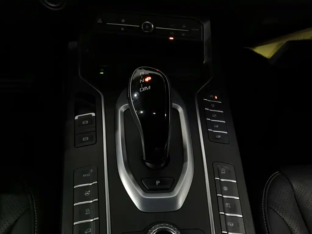 Wey Wey VV6 — миниатюра 13