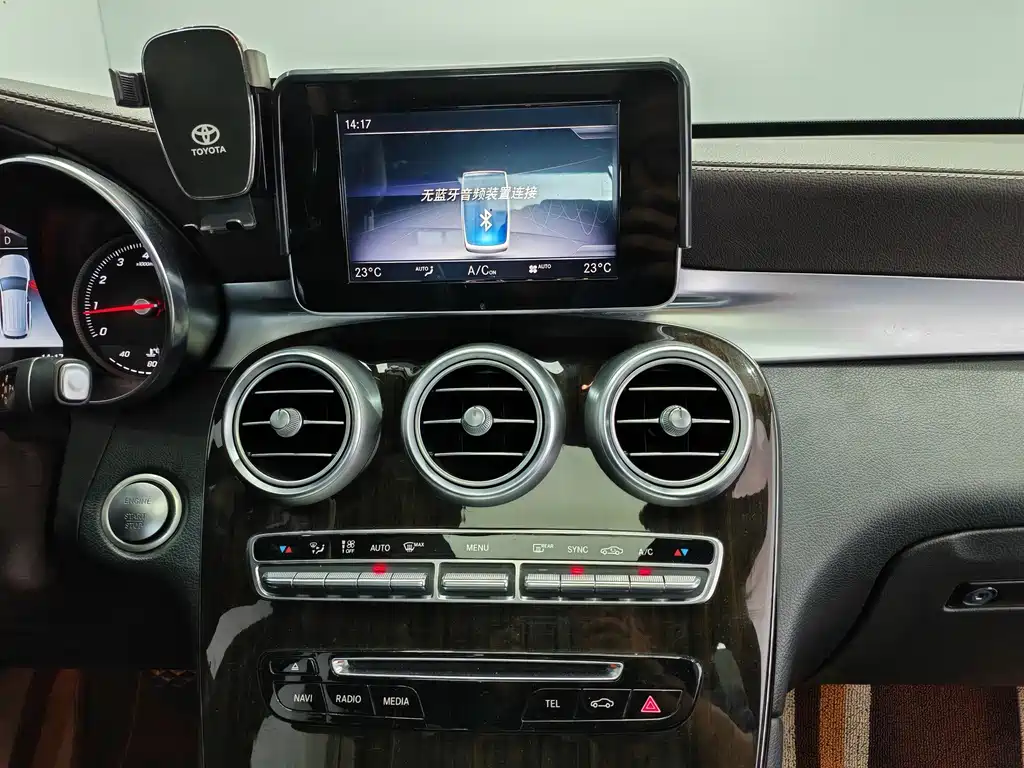 Mercedes-Benz GLC — миниатюра 17