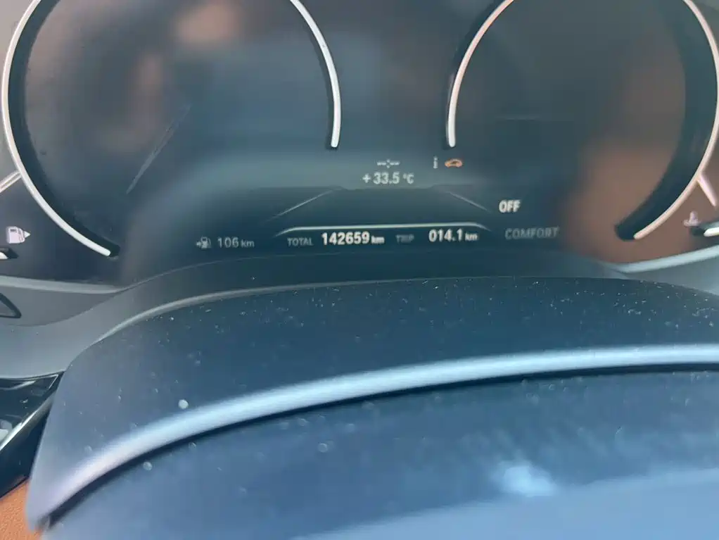 BMW 5 Series — миниатюра 11