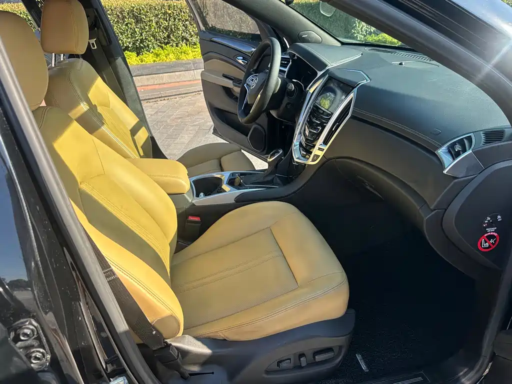 Cadillac SRX — миниатюра 11