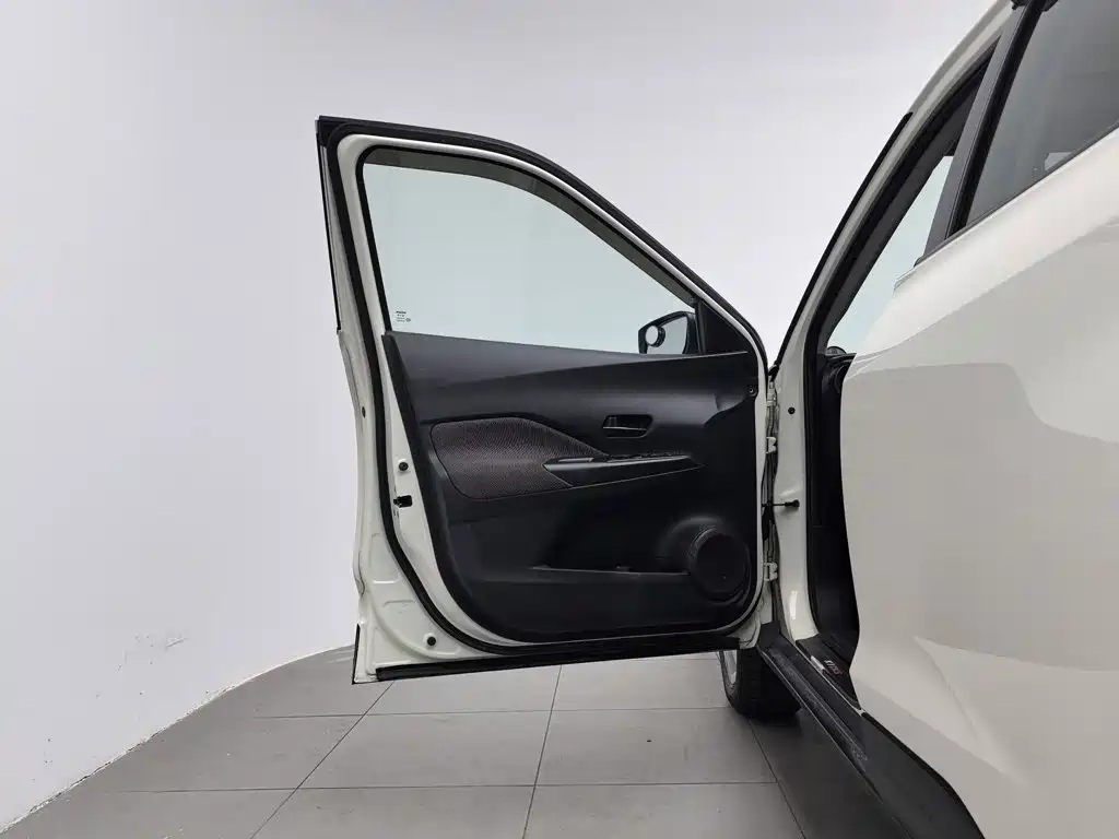 Nissan Kicks — миниатюра 8